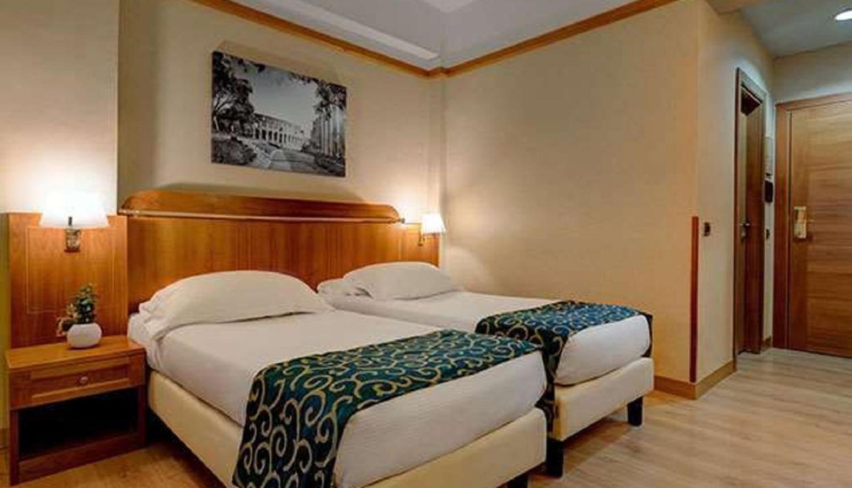Hotel Costaa La Cage Near Delhi Airport By Gross Group New Delhi Buitenkant foto